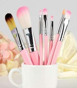 Hello Kitty 7Pcs Brushes Set